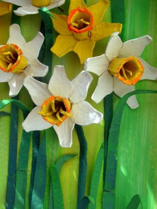 Make This Egg Carton Daffodils In 4 Creative Steps