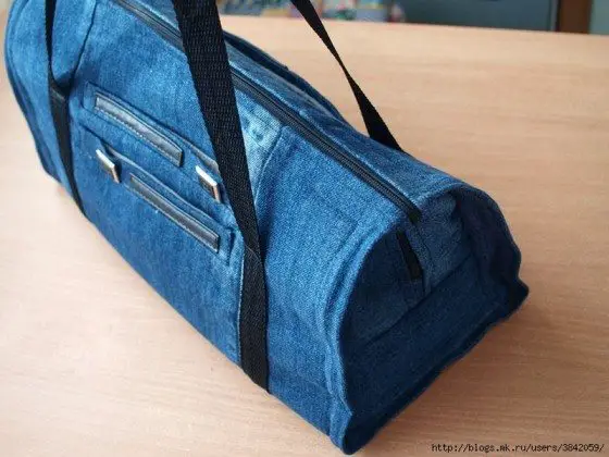 21 Ways to Repurpose Denim Jeans - Craft projects for every fan!