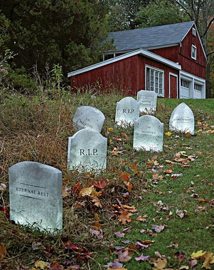 Deadly Halloween Decors