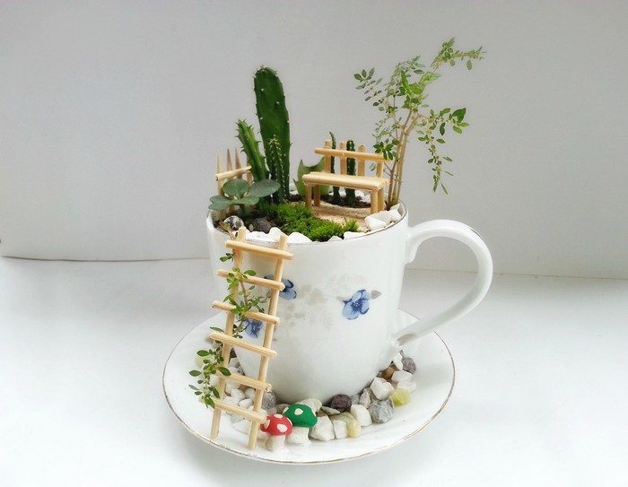 How to make a fairy garden with teacups – Craft projects for every fan!
