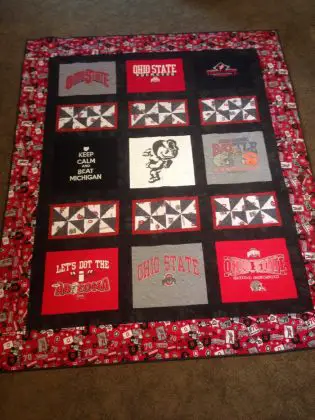 Make an Amazing T-shirt Quilt in 7 Steps! - Craft projects for every fan!