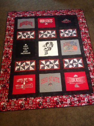 Make an Amazing T-shirt Quilt in 7 Steps! - Craft projects for every fan!