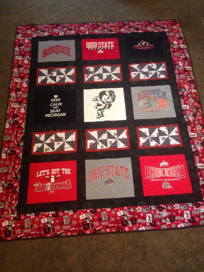 Make An Amazing T shirt Quilt In 7 Steps Craft Projects For Every Fan 