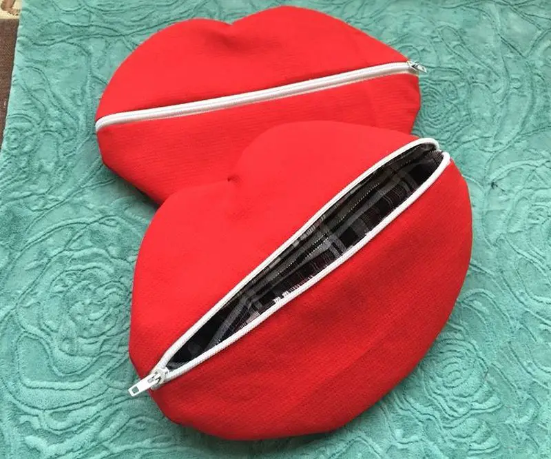 Red Lips - DIY Makeup Bag