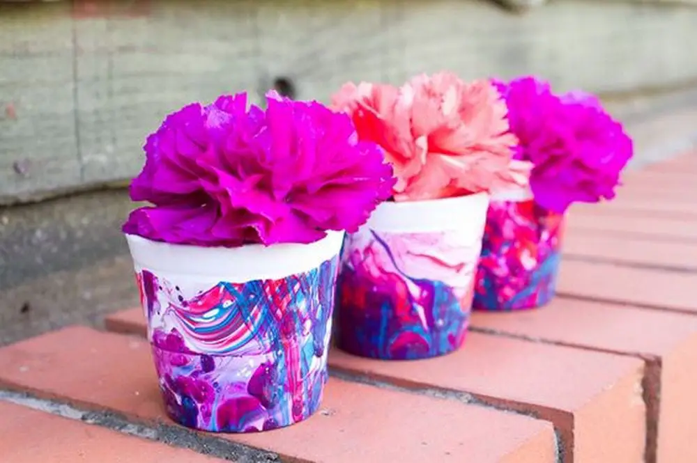 Make-It-Yourself Gifts: Marbled Planters | Marbled planter, Nail polish  crafts, Diy kids paint