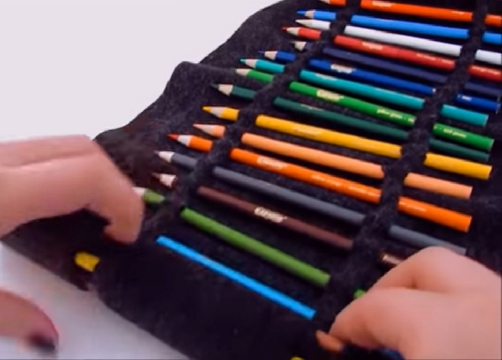 DIY No-Sew Colored Pencil Roll 