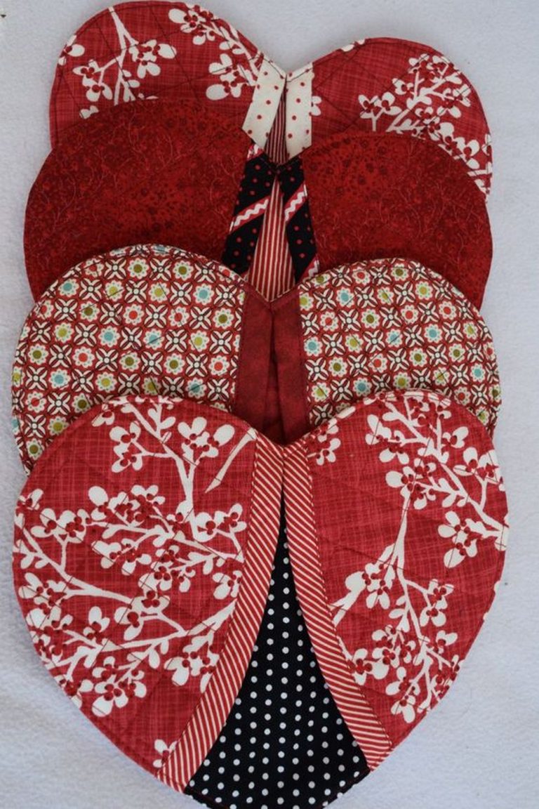 DIY Heart-Shaped Potholders: 4 Easy Steps