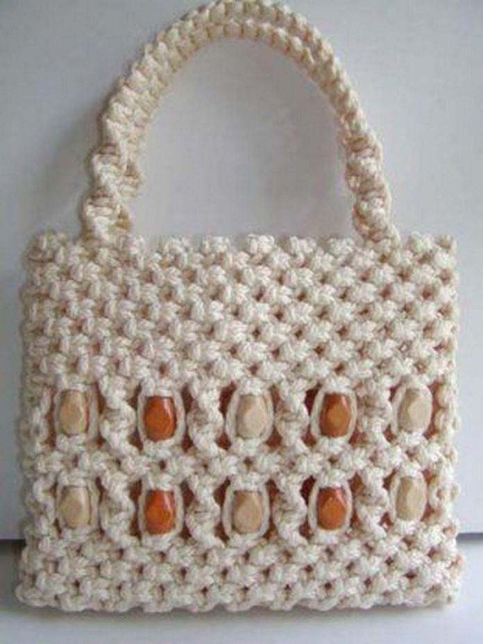 How to Make a Trendy DIY Macrame Bag in 5 Creative Steps!