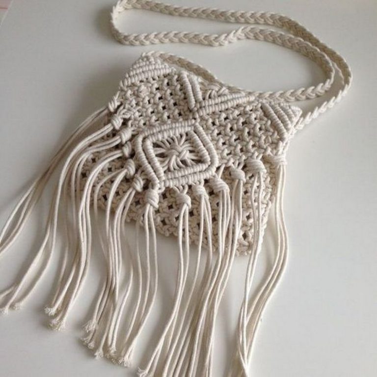 How to Make a Trendy DIY Macrame Bag in 5 Creative Steps!