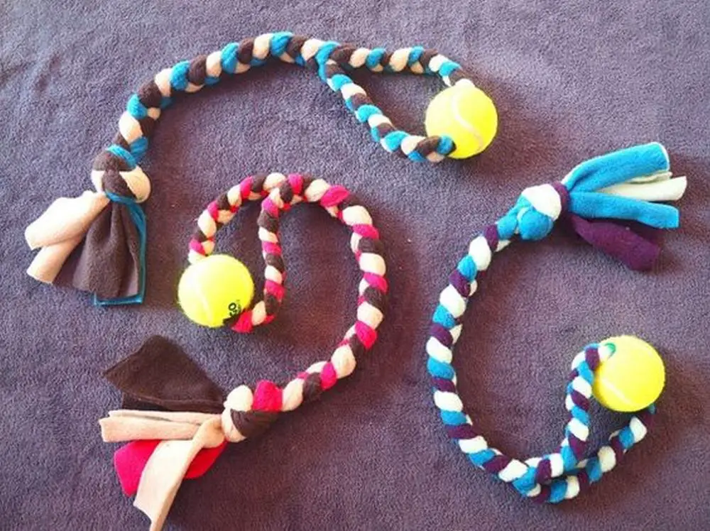 Crafting your own rope toys for your pet can offer multiple benefits