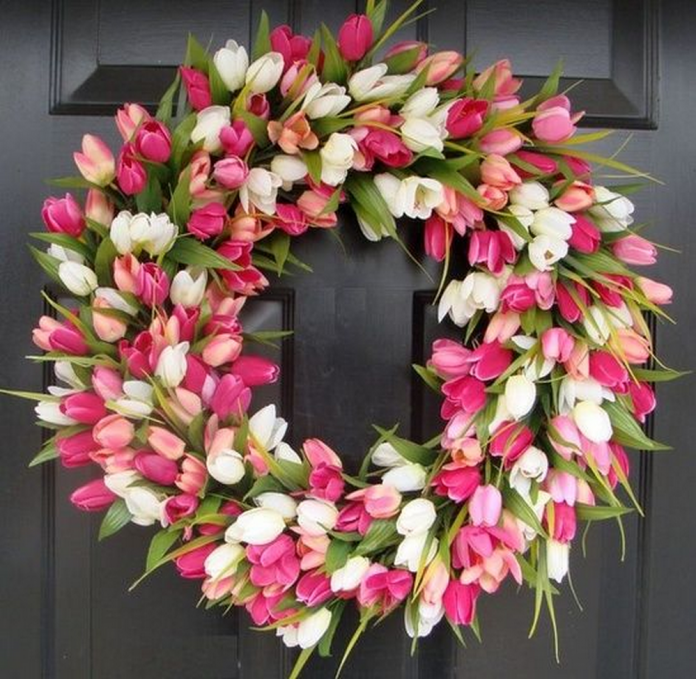 DIY Tulip Wreath – Craft projects for every fan!