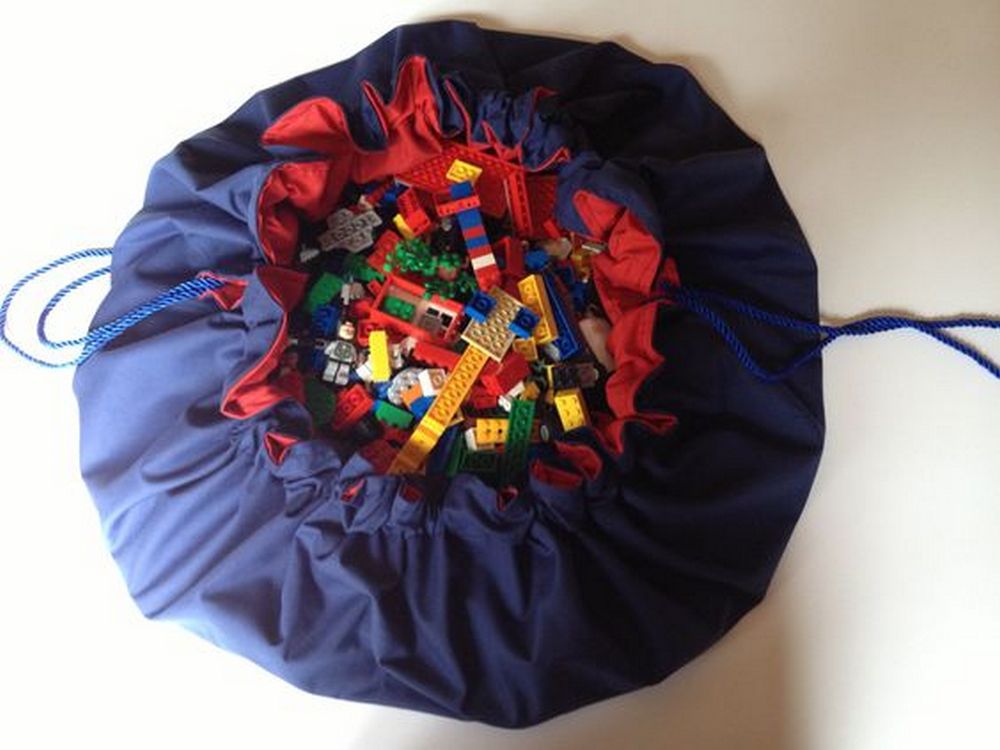 Do you have your kids' toys scattered everywhere? This DIY toy cinch sack will solve that problem!