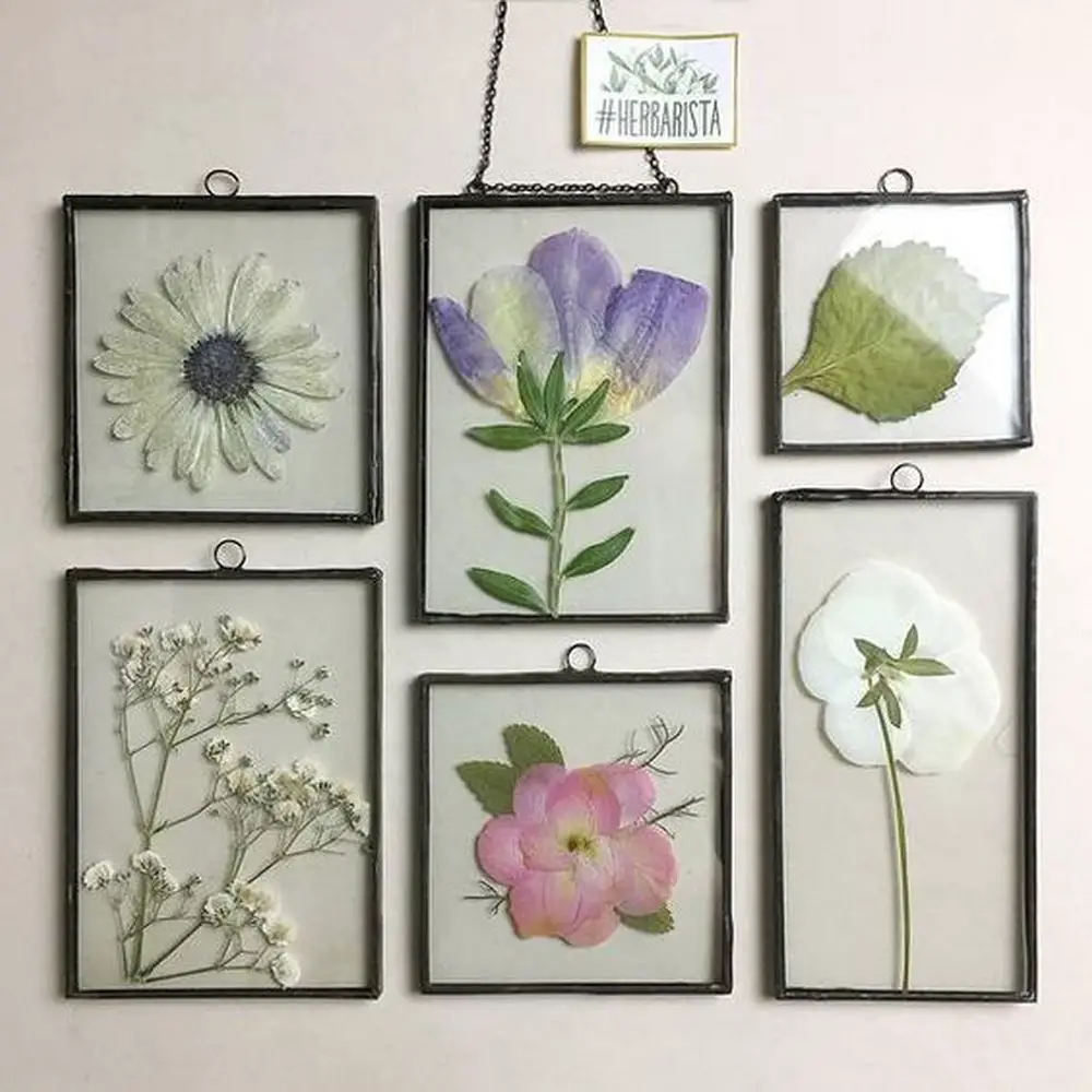 Custom Floral Picture Frame Custom Dried Flower Frame -   Custom  picture gifts, Pressed flower art picture frames, Polaroid crafts