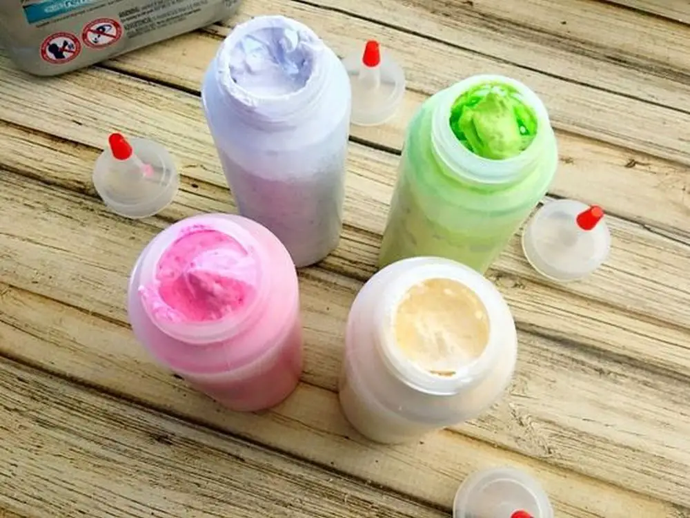 These colorful puffy sidewalk paints will bring smiles to your kids' faces...
