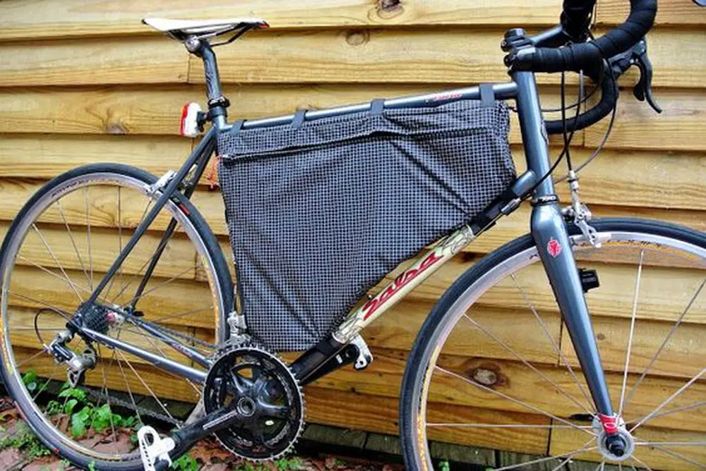 Cool DIY Bicycle Frame Bag - Craft projects for every fan!