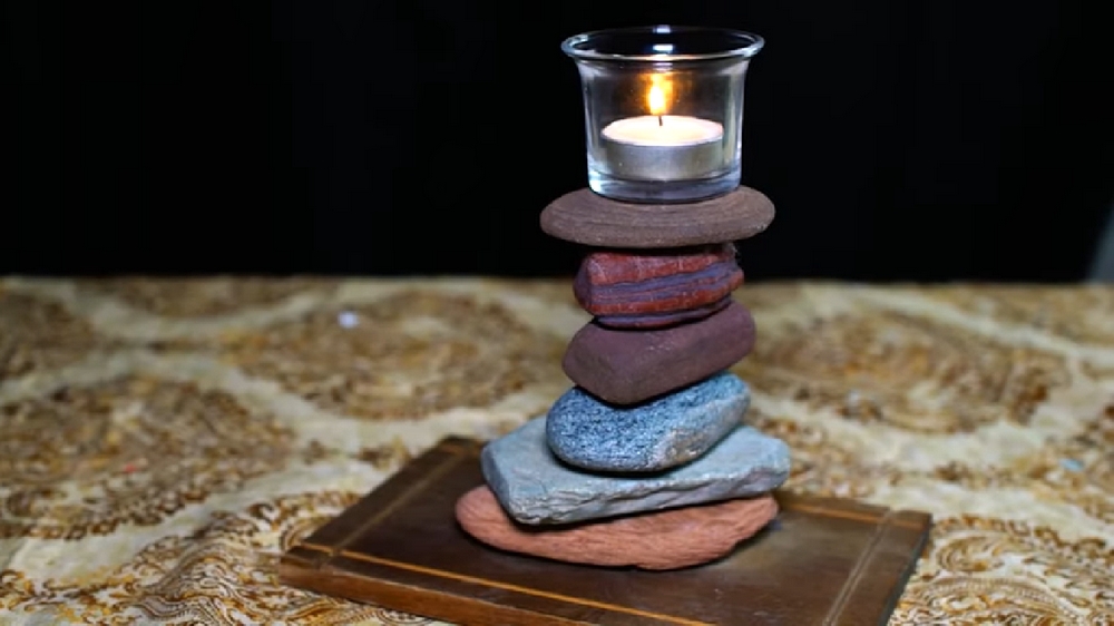 DIY River Rock Picture Holder