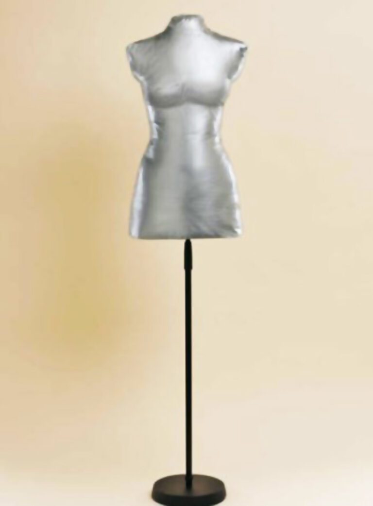 Make Your DIY Sewing Mannequin From Duct Tape 10 Easy Steps   Manequin 6 768x1042 