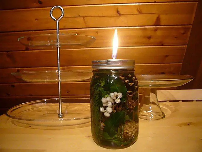 DIY Mason Jar Soy Candles »