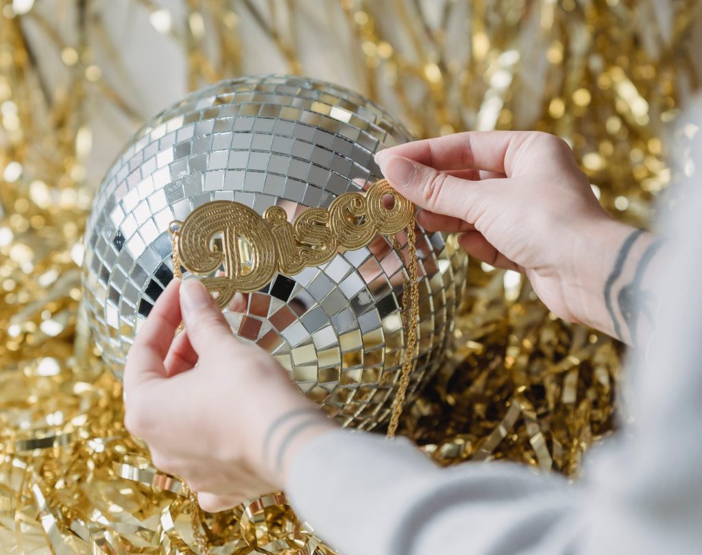 Whether you’re looking to add a touch of sparkle to your living space or want to create a unique and eye-catching display, disco ball art is sure to impress.