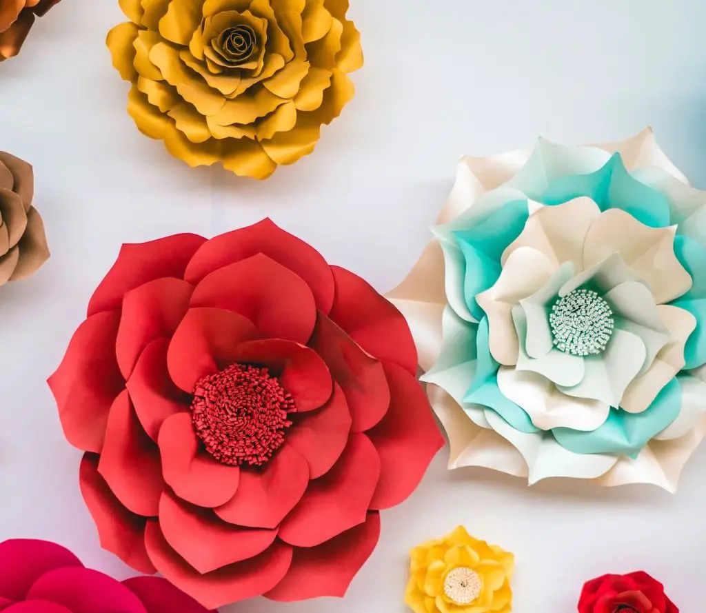 How to make paper flowers?