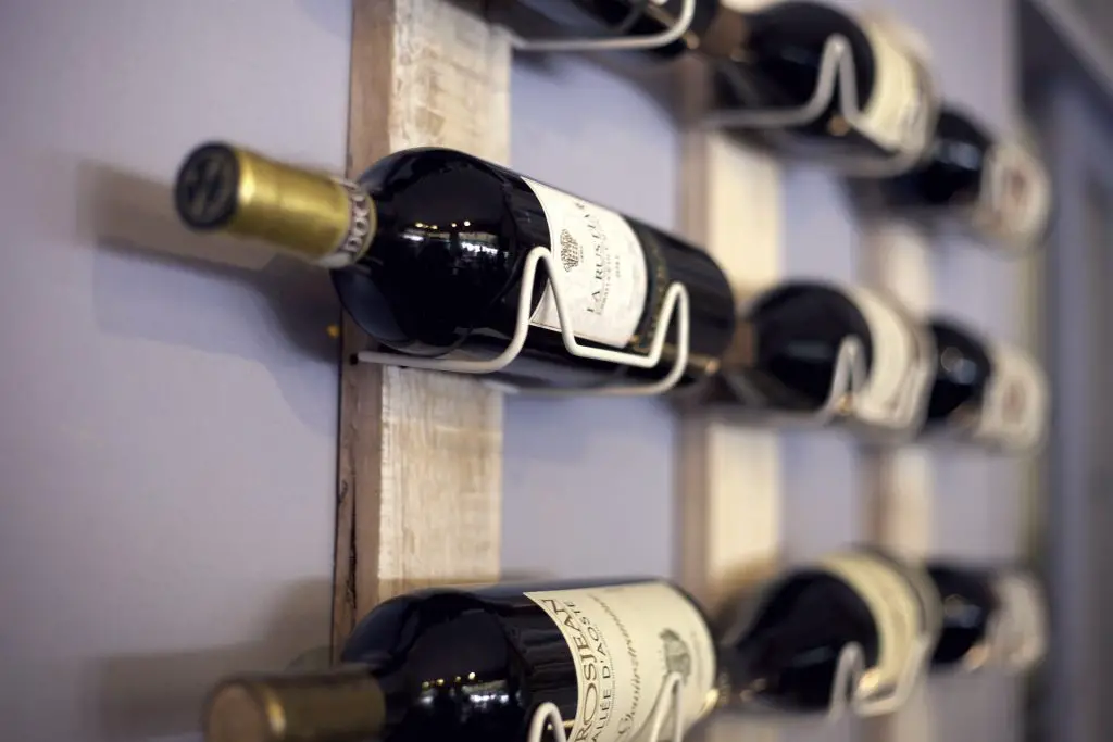 Make beautiful and functional DIY wood wine rack with ease.