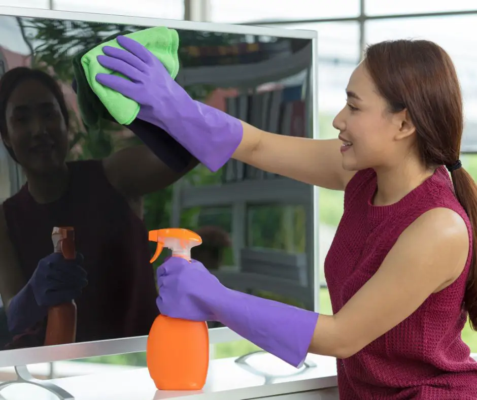 Creating a TV screen cleaning solution can offer several benefits, including effectively removing dirt, dust, and fingerprints from the screen surface without causing damage or leaving streaks