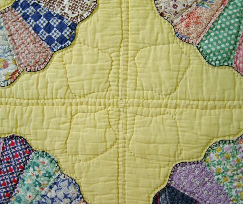 Try abstract quilting to express your creativity and experiment with free patterns.