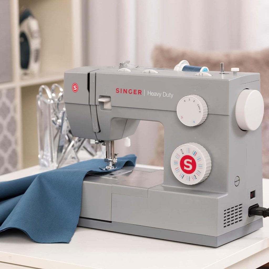 Designed with user convenience in mind, this sewing machine is easy to use, even for beginners.