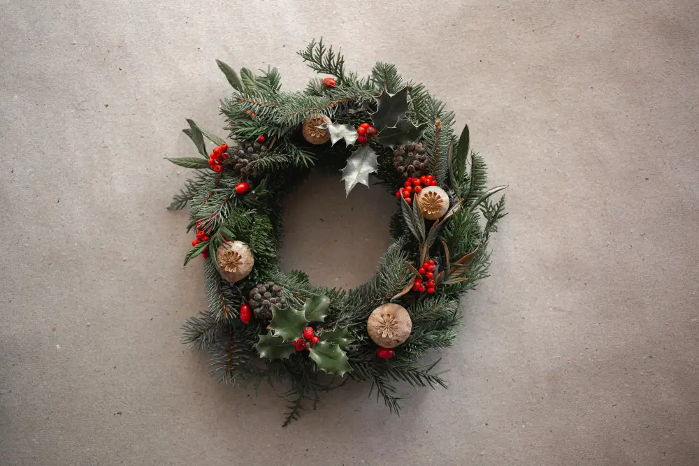 An image of a classic winter wreath DIY design. 